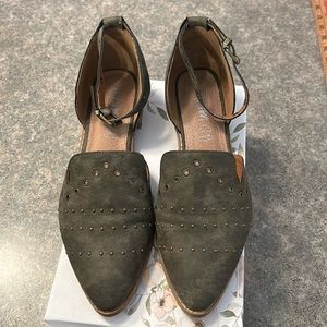 Miim Olive green ankle buckle size 10